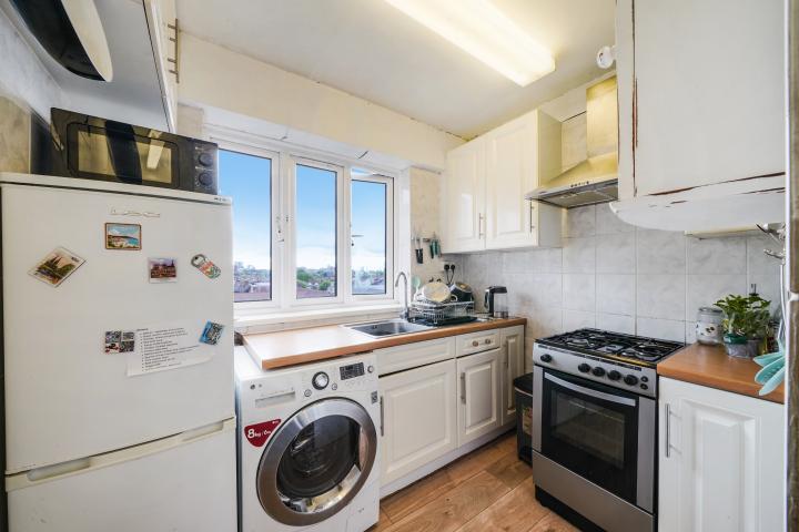 			2 Bedroom, 1 bath, 1 reception Flat			 West End Lane, West Hampstead